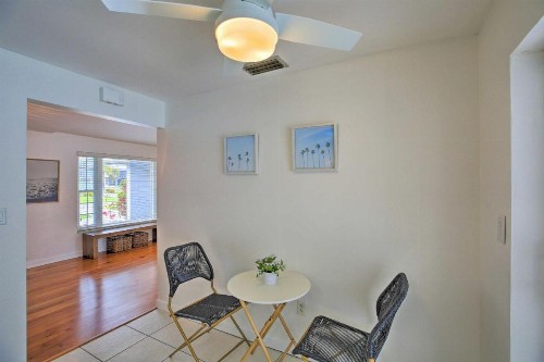Cozy Home with Private Yard 1 Block to Canal! - image 7