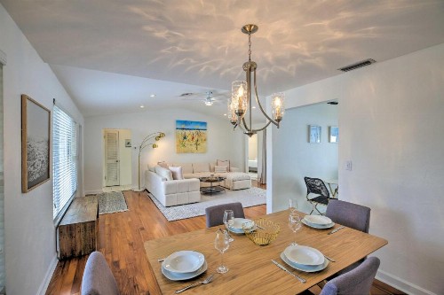 Cozy Home with Private Yard 1 Block to Canal! - image 8