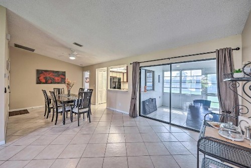 Pet-Friendly Cape Coral Escape by Bike Trails - image 7