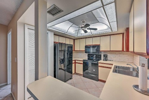 Pet-Friendly Cape Coral Escape by Bike Trails - image 8