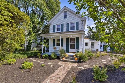 Poplar Cottage minutes to Stone Harbor Beaches Cape may Court House