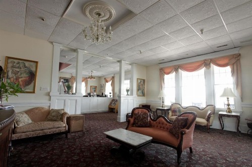 Hotel Macomber - image 20