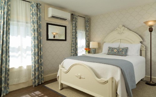 The Carroll Villa Hotel - image 17