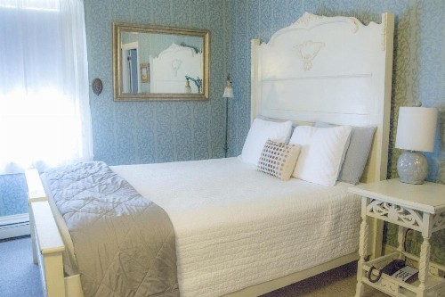 The Carroll Villa Hotel - image 21
