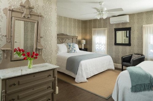 The Carroll Villa Hotel - image 27