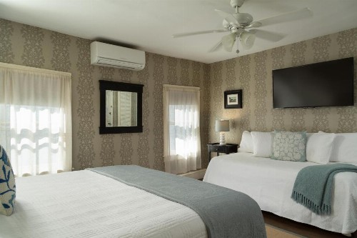 The Carroll Villa Hotel - image 28