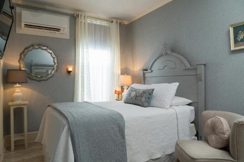 The Carroll Villa Hotel - image 9