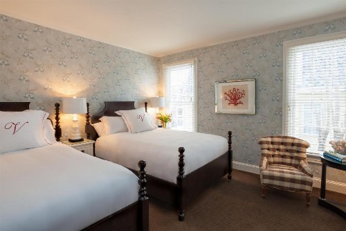 The Virginia and Cottages - image 4
