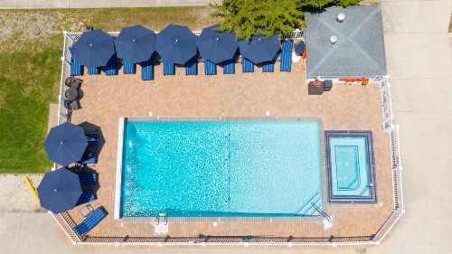 Madison Avenue Beach Club - image 16