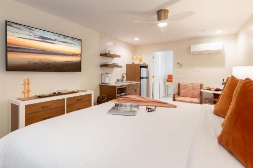 Madison Avenue Beach Club - image 39
