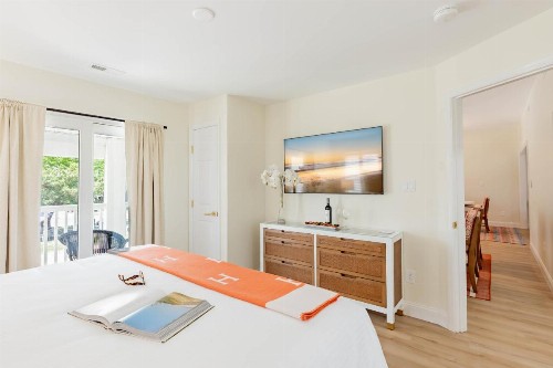 Madison Avenue Beach Club - image 40