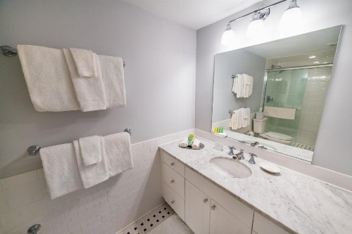 Sandpiper Beach Club - image 17