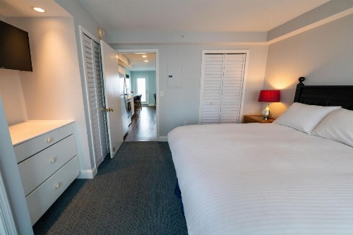 Sandpiper Beach Club - image 33