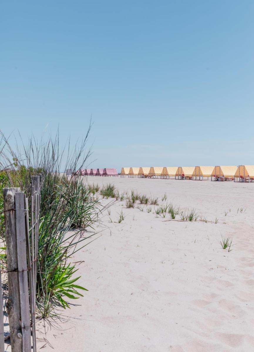 Sandpiper Beach Club - image 6