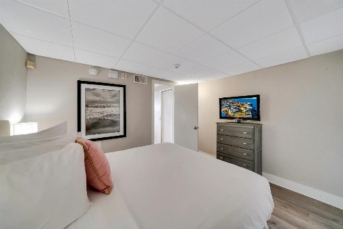 Montreal Beach Resort - image 18