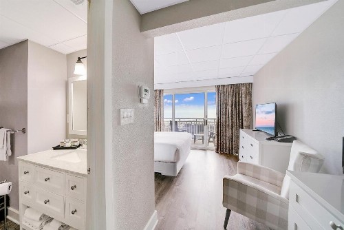 Montreal Beach Resort - image 27