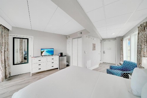 Montreal Beach Resort - image 3