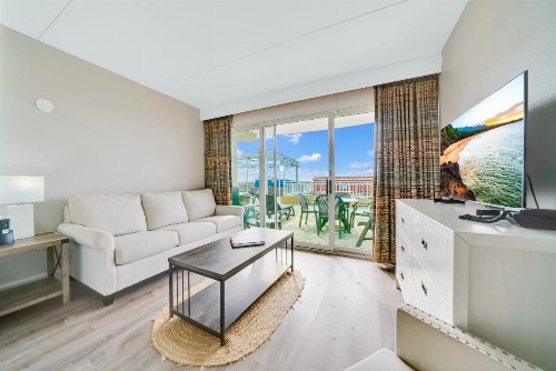 Montreal Beach Resort - image 32