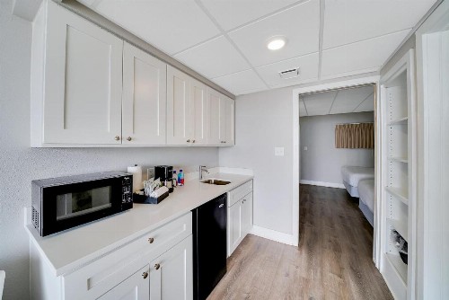 Montreal Beach Resort - image 9