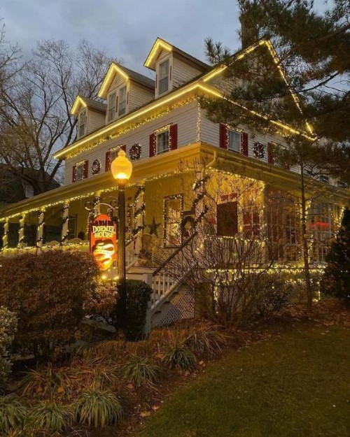 The Dormer House - image 2