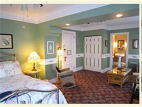 The Dormer House - image 42