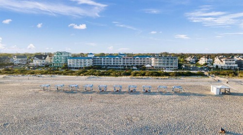 La Mer Beachfront Resort - image 17