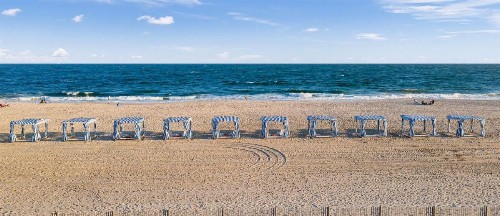 La Mer Beachfront Resort - image 19