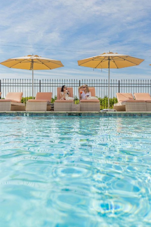 La Mer Beachfront Resort - image 3