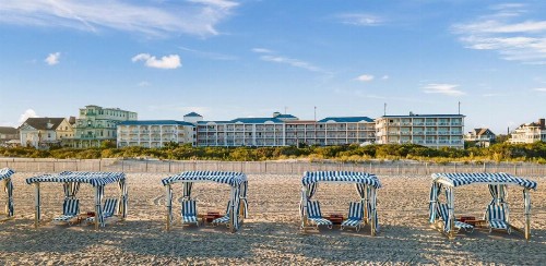 La Mer Beachfront Resort - image 4