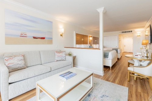 La Mer Beachfront Resort - image 8