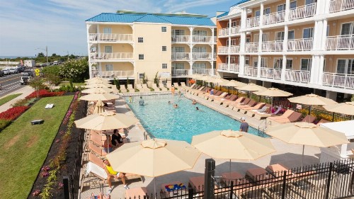 La Mer Beachfront Resort - image 9