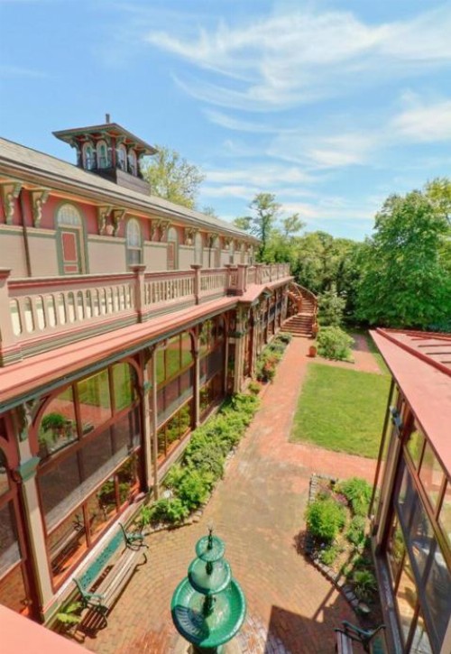 Southern Mansion - image 11