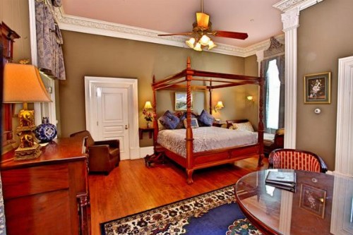 Southern Mansion - image 2