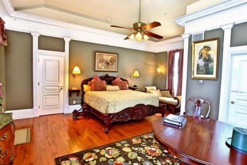Southern Mansion - image 6