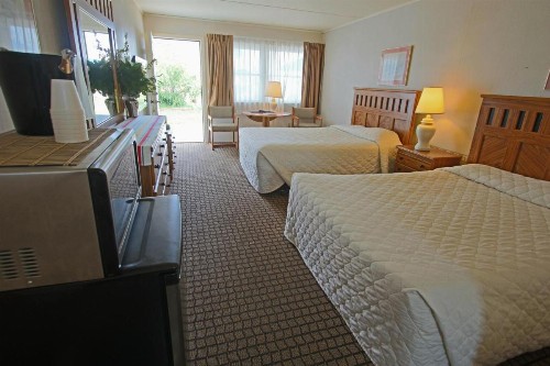 Colton Court Motor Inn - image 10