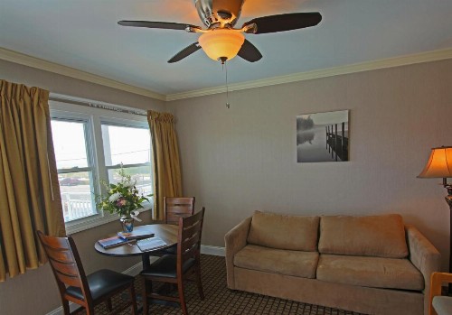 Colton Court Motor Inn - image 3