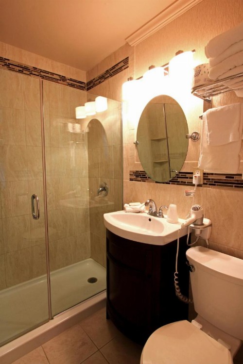 Colton Court Motor Inn - image 4