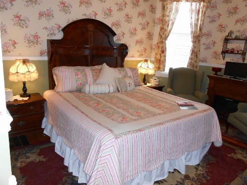 Angel of the Sea Bed and Breakfast - image 16