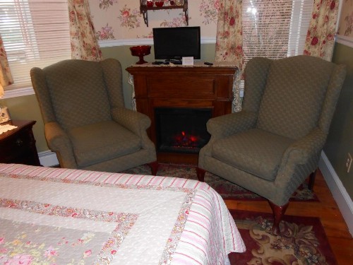 Angel of the Sea Bed and Breakfast - image 33