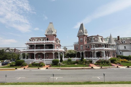 Angel of the Sea Bed and Breakfast - image 9