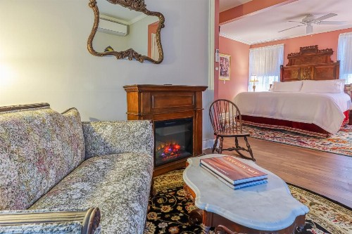 Bedford Inn - image 45