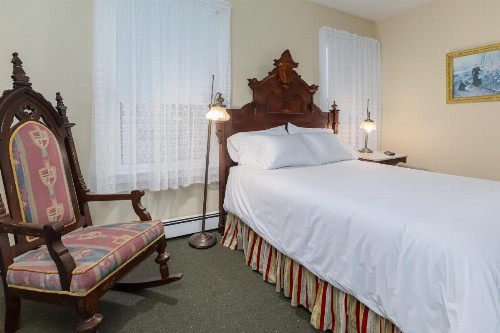 Bedford Inn - image 49