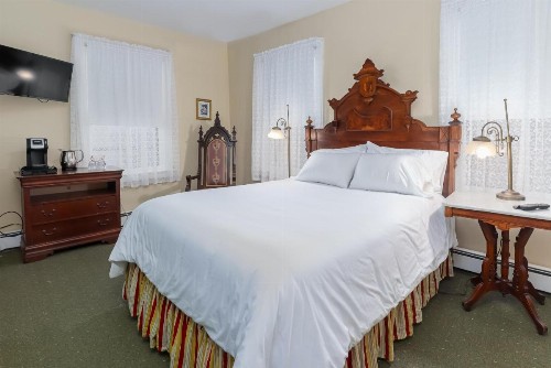 Bedford Inn - image 50