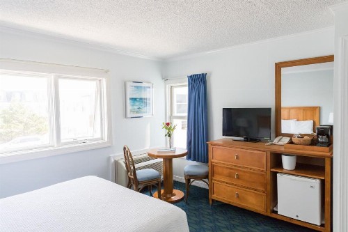 Sea Crest Inn - image 3