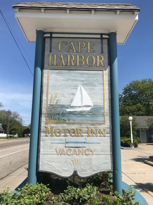 Cape Harbor Motor Inn - image 10