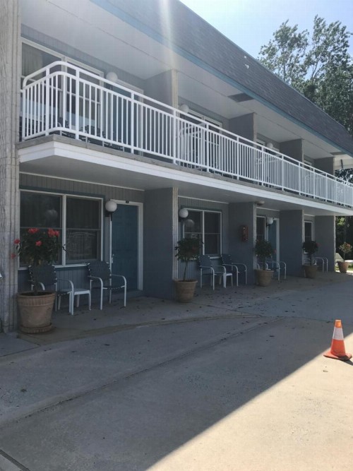 Cape Harbor Motor Inn - image 8