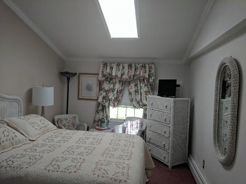 Inn At The Park - The Cottage - image 5