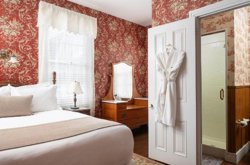 The Mason Cottage Downtown - image 38
