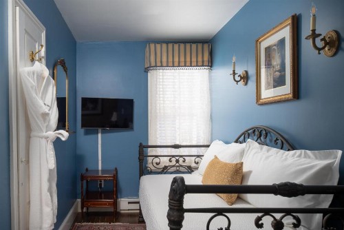 The Mason Cottage Downtown - image 39
