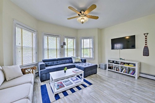 Heart of Cape May Quaint Getaway with Private Deck! - image 1